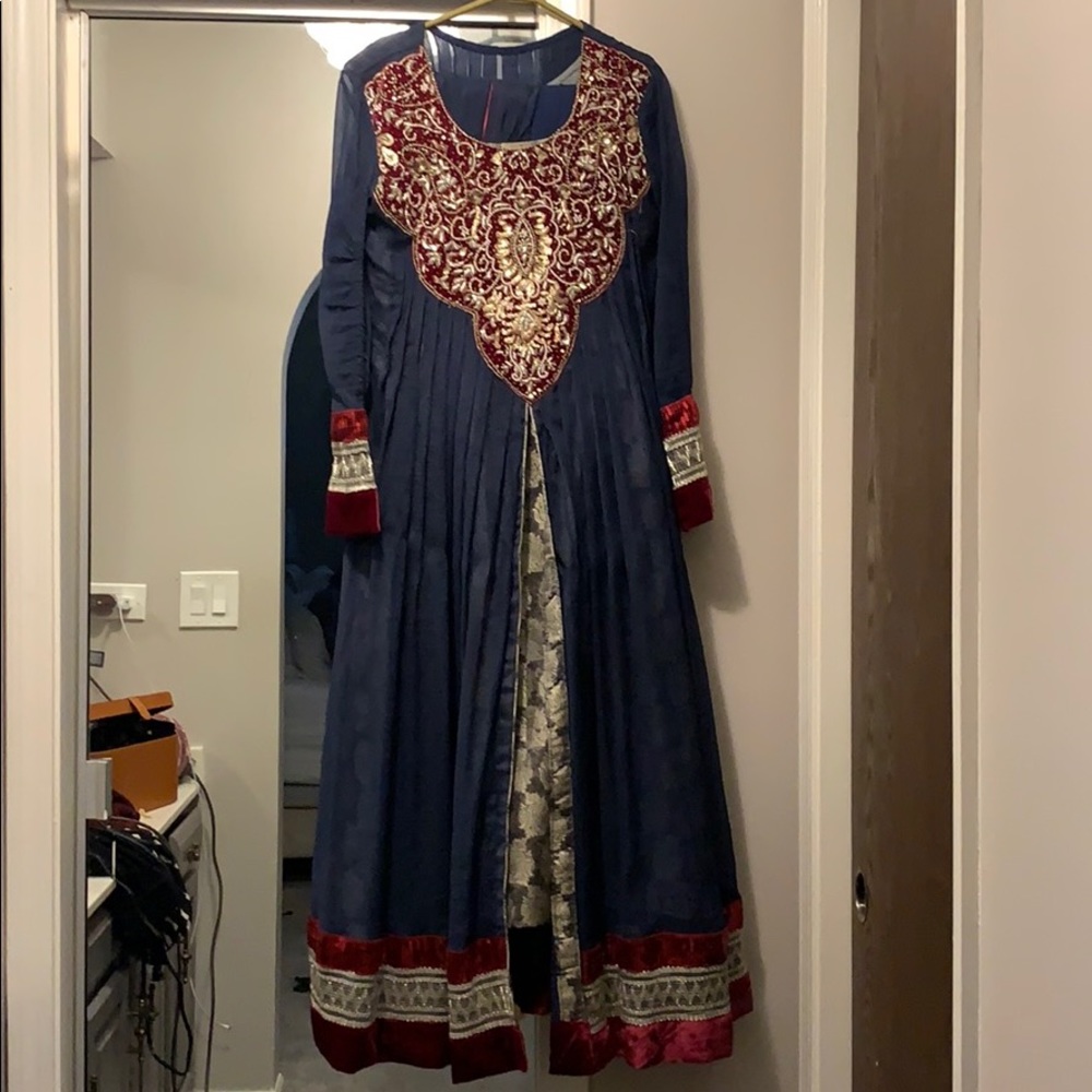 Gorgeous Pakistani formal suit - small